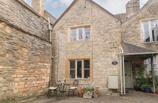 Coln Cottage
