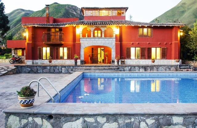 Colonial house