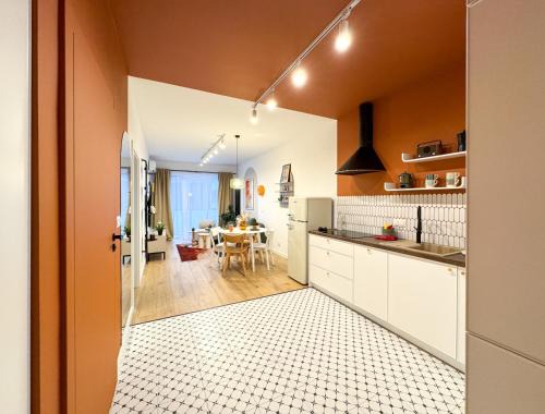 Color and Retro Apartments Global Office, Free Garage, Self Check-in