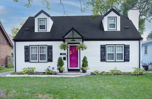 Colorful & Quiet 3-Bedroom Charmer near Downtown
