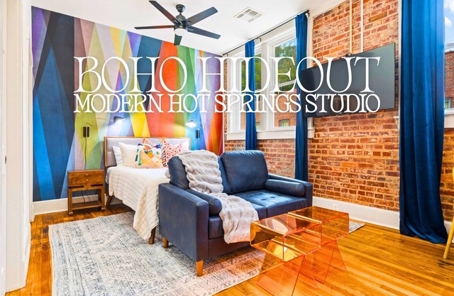 Colorful Studio in Downtown Hot Springs