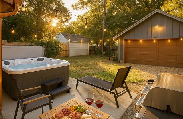 Colts Kickoff in Indy: Dine, Hot tub, BBQ & NEW Arcade