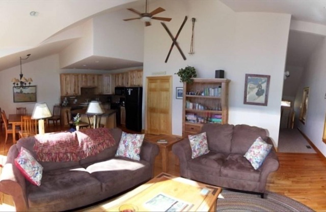 Come and enjoy our little piece of paradise in the Fraser Valley!
