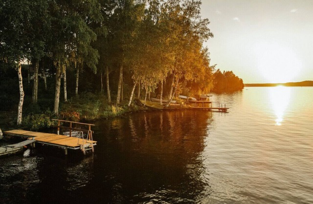 Come in! "Villa Haikka" Luxury house for 16 people by the lake in Pirkkala!