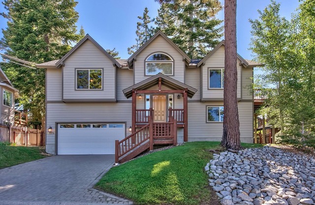 Come play in the mountains, Fenced yard, hot tub, family room