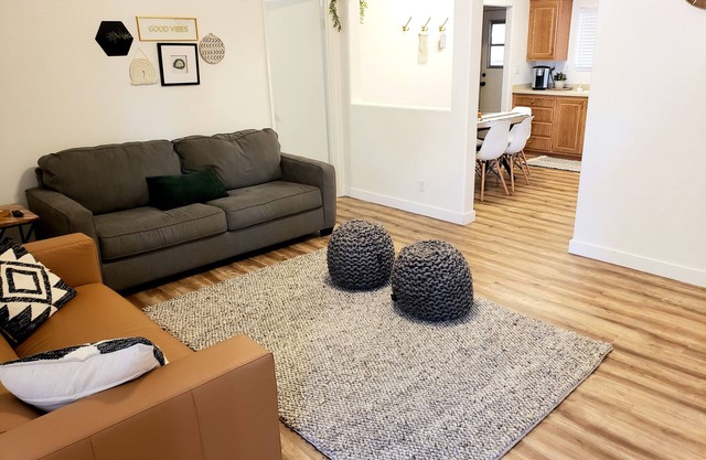 Come stay at our comfy, cozy, NEWLY RENOVATED home in the Ivins, UT!