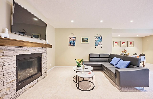 come to Valley Ridge, Calgary’s closest community to Banff, Camore, and Cochrane