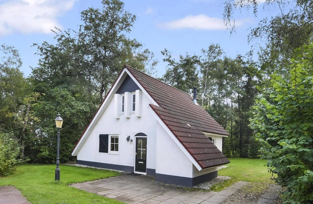 Comfort 4-person bungalow in the holiday park Landal Landgoed De Elsgraven