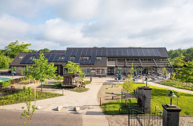 Comfort 4-person children's bungalow in the holiday park Landal Orveltermarke