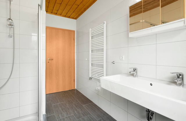 Comfort 6-person apartment in the holiday park Landal Salztal Paradies