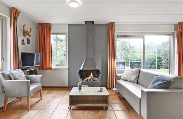 Comfort 6-person bungalow in the holiday park Landal Landgoed De Elsgraven