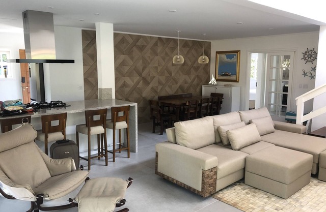 Comfort and Good Location in Gated Condominium