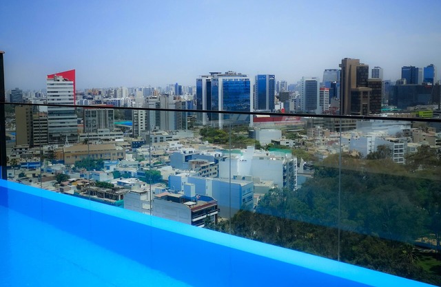 Comfort and luxury apartment with infinite pool, financial area San Isidro, Lima