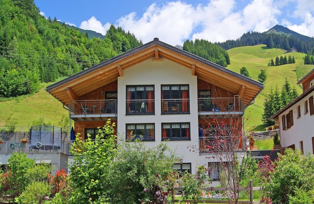 Comfort apartments in a beautiful mountain and skiing world for 4-5 people