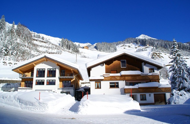 Comfort apartments in a beautiful mountain and skiing world for 2-4 people