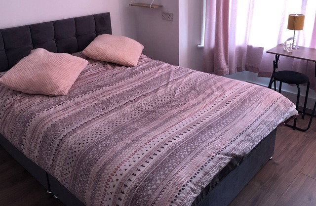 Comfort-Double room with shared bathroom