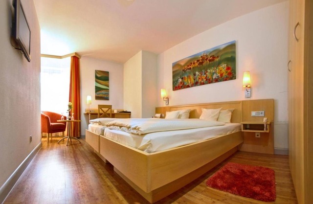 Comfort double room with shower and WC