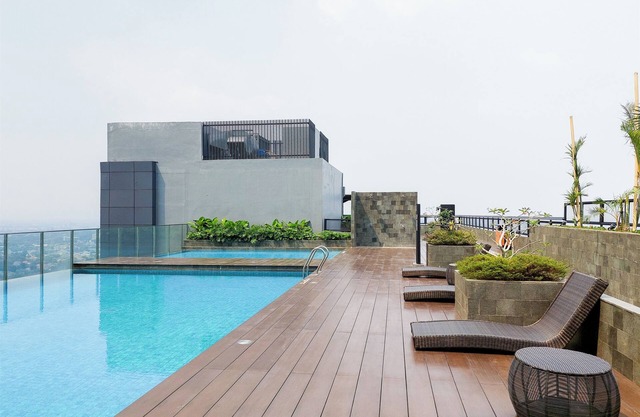 Comfort Living 1Br Without Living Room At Bintaro Embarcadero Apartment