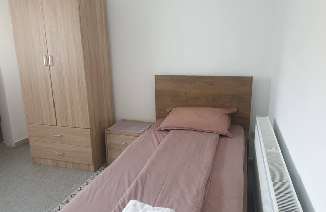 Comfort Single Room near Shopping Center
