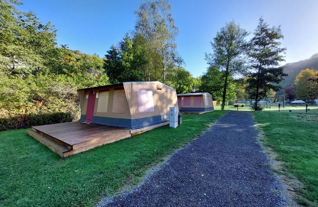 Comfort tent - Two Bedroom Resort, Sleeps 4