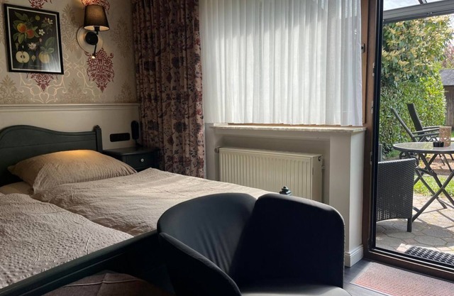 Comfort terrace room, shower/WC first floor - Pension Zum Golfstübchen