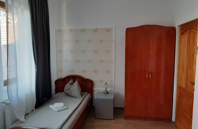Comfort Triple Room near Shopping Center