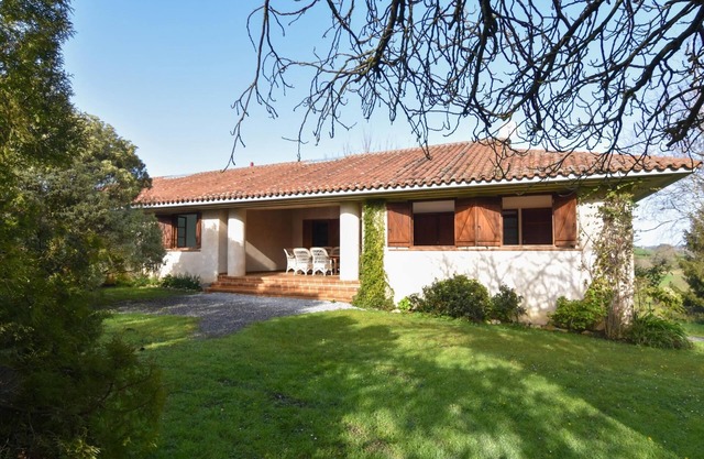 Comfortable, cozy and bright house in a beautiful environment