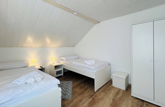 Comfortable 2-bedroom apartment for 4