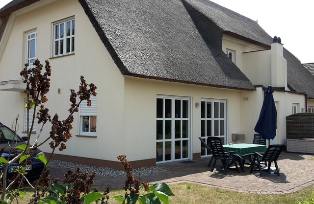 Comfortable 5-star vacation home with a large terrace, garden, Internet and much more.