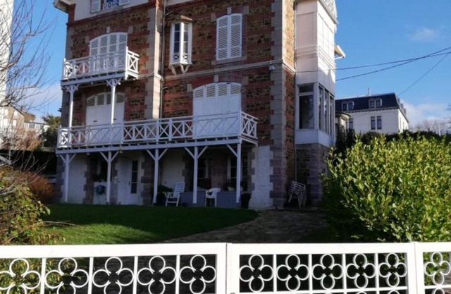 Comfortable apartment 50 m from the beach