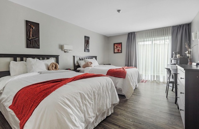 Comfortable & Affordable Stay at The Restauparc Motel. Your Home Away from Home