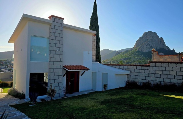 Comfortable, amplia y moderna casa para 6 personas con vista a Pena de Bernal