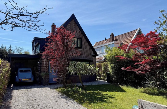 Comfortable and modern family home with beautiful garden and good location!