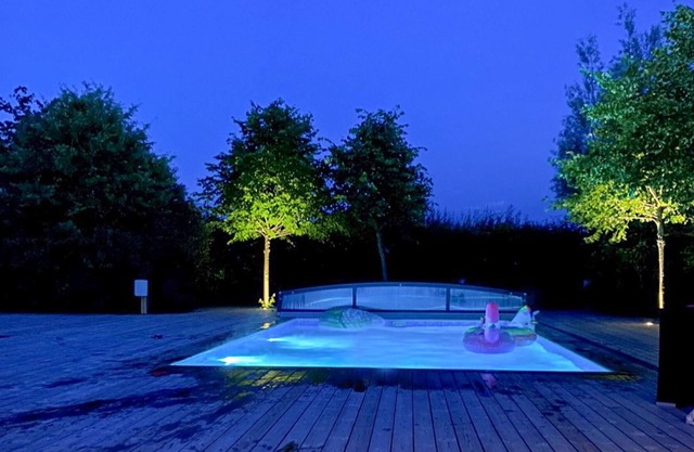 Comfortable and spacious cottage with pool.