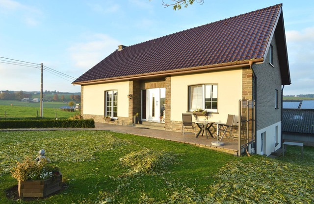 Comfortable apartment in Burg-Reuland with shared terrace