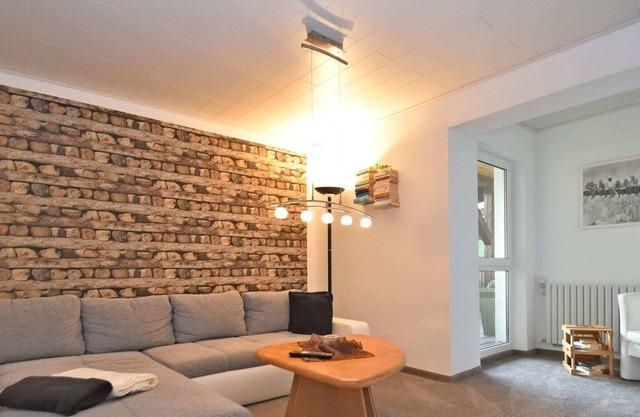 Comfortable apartment in quiet location with gorgeous south-facing balcony