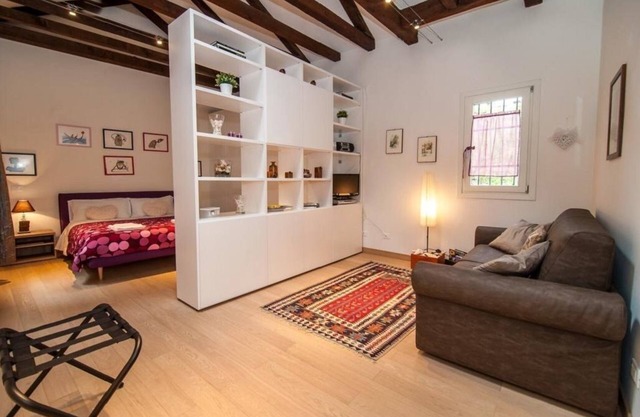 Comfortable apartment in a real Venetian area