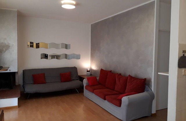 Comfortable apartment with garden in Garda