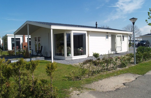 Comfortable chalet near Brunssummerheide
