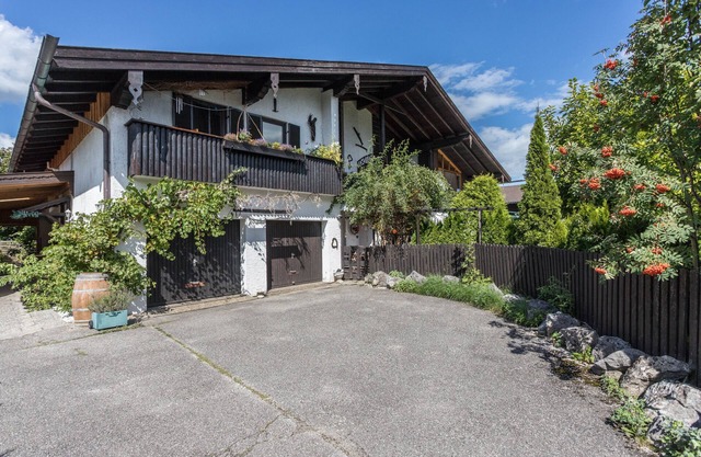 Comfortable and lovely one-room apartment with balcony, mountain view and Wi-Fi