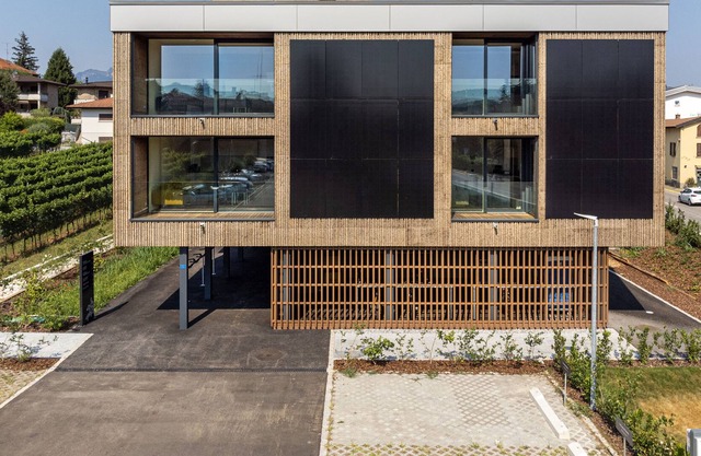 Comfortable environment in a Modern, simple and stylish complex