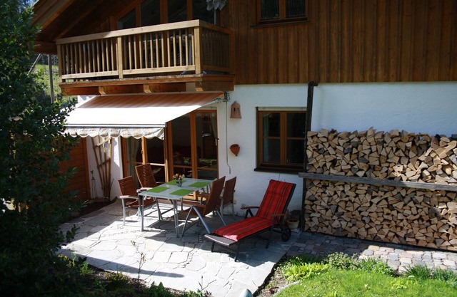 Comfortable family friendly apartment for 2-5 persons with terrace u. balcony