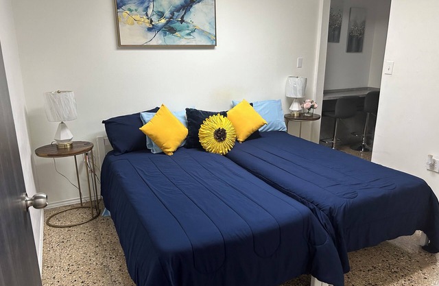 Comfortable fully equipped studio w/Wi-Fi