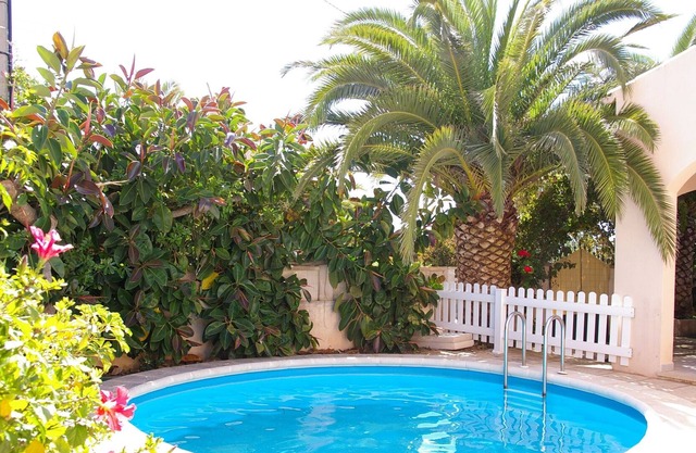 Comfortable holiday home with a small pool in a quiet outskirts