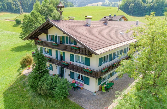 Comfortable holiday apartment, 1.2 km to the ski lift