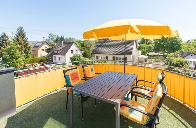 Comfortable Holiday Apartment “Baur Nr. 1” near Salem Castle with Wi-Fi & Balcony; Parking Available