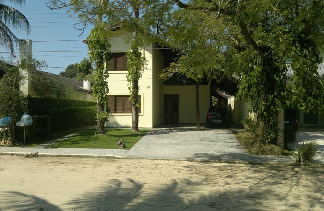 Comfortable home for up to 10 people - 4 suites