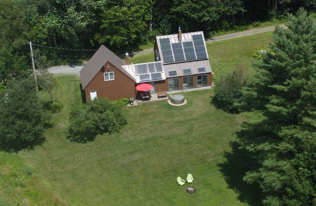 Comfortable home, hot tub and trails on 140 acres