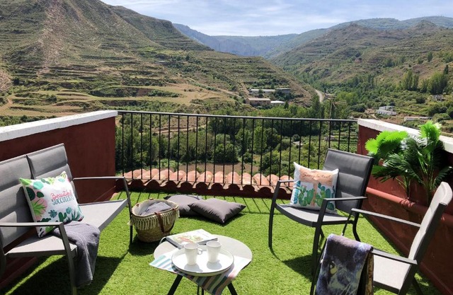 Comfortable House in Viguera with Mountain View