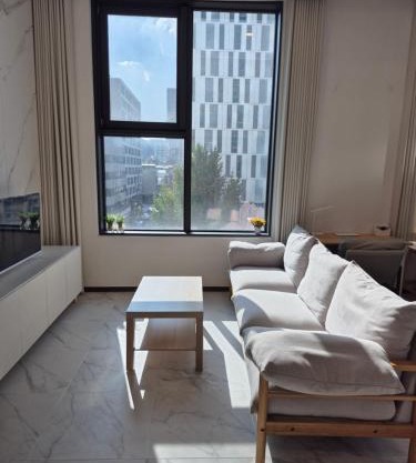 Comfortable house, new building, Dongdaemun History & Culture Park Station